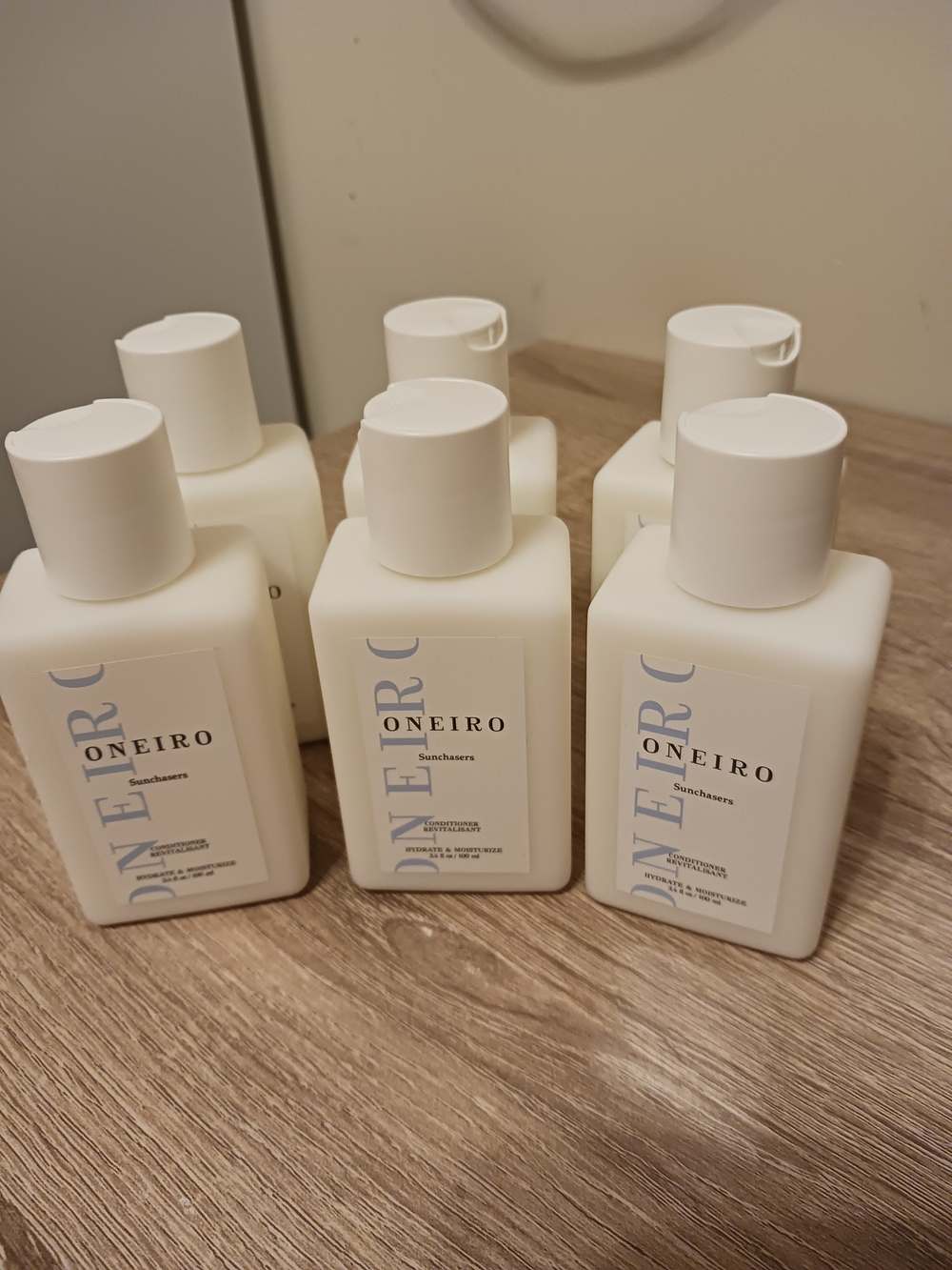 ONEIRO Sunchasers Hydrate & Moisturize Conditioner (Set Of 6)